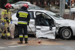 10.01.2022. Kielce. Wypadek na skrzyżowaniu ul. Żelaznej i Czarnowskiej / Wiktor Taszłow / Radio Kielce