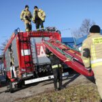 11.01.2022. Kielce. Strażacy ćwiczą ratownictwo podlodowe / Wiktor Taszłow / Radio Kielce