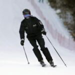 11.01.2022. Kielce. Policja patroluje stoki narciarskie / Wiktor Taszłow / Radio Kielce