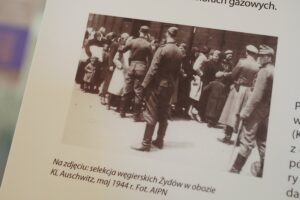 13.01.2022. Chmielnik. Wystawa „Zagłada Żydów europejskich” / Wiktor Taszłow / Radio Kielce