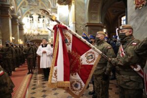 11.11.2021. Kielce. Bazylika katedralna. Msza święta w intencji Ojczyzny / Wiktor Taszłow / Radio Kielce