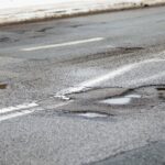 21.01.2022. Dziury w jezdni. Ulica Skrzetlewska / Wiktor Taszłow / Radio Kielce