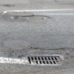 21.01.2022. Dziury w jezdni. Ulica Skrzetlewska / Wiktor Taszłow / Radio Kielce