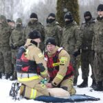 22.01.2022. Cedzyna. Wspólne ćwiczenia WOT i PSP / Wiktor Taszłow / Radio Kielce