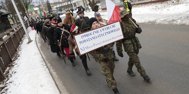 23.01.2022. Białogon. Marsz Pamięci upamiętniający 159. rocznicę wybuchu powstania styczniowego / Wiktor Taszłow / Radio Kielce