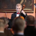 22.01.2022. Sandomierz. Koncert charytatywny dla Bartusia Przychodzkiego. Na zdjęciu: Jacek Hodur - wiolonczela / Wiktor Taszłow / Radio Kielce