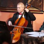 22.01.2022. Sandomierz. Koncert charytatywny dla Bartusia Przychodzkiego. Na zdjęciu: Jacek Hodur - wiolonczela / Wiktor Taszłow / Radio Kielce