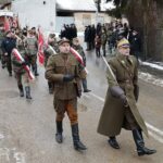 23.01.2022. Wąchock. Obchody 159. rocznicy wybuchu powstania styczniowego. Złożenie kwiatów przy tablicy upamiętniającej 150. rocznicę wybuchu powstania styczniowego / Wiktor Taszłow / Radio Kielce