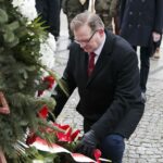 23.01.2022. Wąchock. Uroczystości przy pomniku Generała Mariana Langiewicza. Na zdjęciu: minister Jan Józef Kasprzyk - szef Urzędu do Spraw Kombatantów i Osób Represjonowanych / Wiktor Taszłow / Radio Kielce