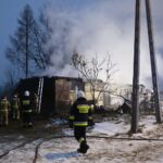 25.01.2022. Ciosowa, gm. Miedziana Góra. Pożar drewnianego domu / Wiktor Taszłow / Radio Kielce
