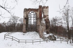 25.01.2022. Bodzentyn. Zamek / Wiktor Taszłow / Radio Kielce