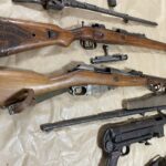 27.01.2022. Skarżysko. Kolekcja broni w Muzeum im. Orła Białego / Anna Głąb / Radio Kielce