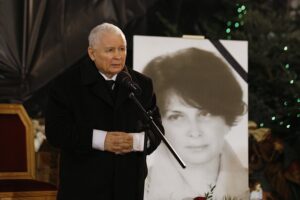 16.01.2021. Starachowice. Msza w 8. rocznicę śmierci Jadwigi Kaczyńskiej. Na zdjęciu: Jarosław Kaczyński - prezes PiS / Jarosław Kubalski / Radio Kielce