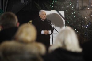 16.01.2021. Starachowice. Msza w 8. rocznicę śmierci Jadwigi Kaczyńskiej. Na zdjęciu: Jarosław Kaczyński - prezes PiS / Jarosław Kubalski / Radio Kielce