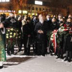 16.01.2021. Starachowice. 16.01.2021. Starachowice. Złożenie kwiatów przed tablicami w Panteonie Pamięci Narodowej / Jarosław Kubalski / Radio Kielce