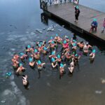 01.01.2022 Morawica. Zalew. Morsy. Morsowanie / Jarosław Kubalski / Radio Kielce