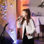 15.01.2022  Kielce. Kościół garnizonowy. Koncert laureatów X Międzynarodowego Konkursu Kolęd, Pastorałek i Piosenek Świątecznych. Na zdjęciu Lilianna Grudzień / Jarosław Kubalski / Radio Kielce