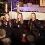 15.01.2022  Kielce. Kościół garnizonowy. Koncert laureatów X Międzynarodowego Konkursu Kolęd, Pastorałek i Piosenek Świątecznych.  Na zdjęciu zespół My 5 / Jarosław Kubalski / Radio Kielce