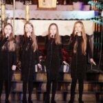 15.01.2022  Kielce. Kościół garnizonowy. Koncert laureatów X Międzynarodowego Konkursu Kolęd, Pastorałek i Piosenek Świątecznych.  Na zdjęciu zespół My 5 / Jarosław Kubalski / Radio Kielce