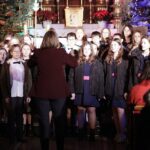 15.01.2022  Kielce. Kościół garnizonowy. Koncert laureatów X Międzynarodowego Konkursu Kolęd, Pastorałek i Piosenek Świątecznych. Na zdjęciu chór Con Passione / Jarosław Kubalski / Radio Kielce