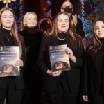 15.01.2022  Kielce. Kościół garnizonowy. Koncert laureatów X Międzynarodowego Konkursu Kolęd, Pastorałek i Piosenek Świątecznych. Wreczenie dyplomów i wyróżnień. Nagrody specjalne dla Urszuli Szumskiej i Tercetu Ensamble / Jarosław Kubalski / Radio Kielce