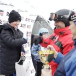 22.01.2022 Krajno. Zawody Narciarskie o Puchar Radia Kielce. Na zdjęciu od lewej: Filip Soprych , prezes Radia Kielce Janusz Knap i starosta Mirosław Gębski / Jarosław Kubalski / Radio Kielce