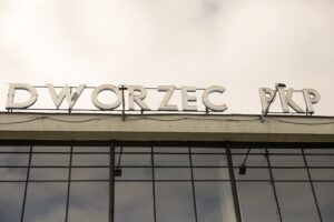 24.01.2022 Kielce. Dworzec PKP / Jarosław Kubalski / Radio Kielce