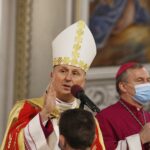 Radom. Biskup Marek Solarczyk obejmuje kanonicznie diecezję radomską. Na zdjęciu (od lewej): bp Marek Solarczyk i bp Henryk Tomasik / Jarosław Kubalski / Radio Kielce