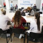 25.01.2021 Kielce. Świętokrzyski Szpital Tymczasowy. Szczepienia seniorów przeciwko koronawirusowi / Jarosław Kubalski / Radio Kielce