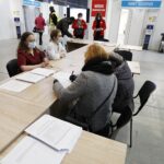 25.01.2021 Kielce. Świętokrzyski Szpital Tymczasowy. Szczepienia seniorów przeciwko koronawirusowi / Jarosław Kubalski / Radio Kielce