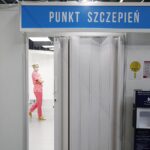 25.01.2021 Kielce. Świętokrzyski Szpital Tymczasowy. Szczepienia seniorów przeciwko koronawirusowi / Jarosław Kubalski / Radio Kielce