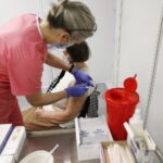 25.01.2021 Kielce. Świętokrzyski Szpital Tymczasowy. Szczepienia seniorów przeciwko koronawirusowi / Jarosław Kubalski / Radio Kielce