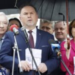 22.05.2021 Kielce. Konferencja Prawa i Sprawiedliwości - Polski Ład. Na zdjęciu od lewej:  poseł Krzysztof Lipiec, poseł Marek Kwitek i wiceminister kultury. dziedzictwa narodowego i sportu Anna Krupka / Jarosław Kubalski / Radio Kielce