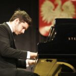 21.11.2021 Kielce. Zespół Państwowych Szkół Muzycznych. Koncert fortepianowy Kamila Pacholca. Na zdjęciu Kamil Pacholec / Jarosław Kubalski / Radio Kielce