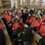 24.11.2021 Kielce. Kościół św. Józefa Robotnika. Pogrzeb Roberta Kałuży, dziennikarza Radia Kielce / Jarosław Kubalski / Radio Kielce