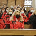 24.11.2021 Kielce. Kościół św. Józefa Robotnika. Pogrzeb Roberta Kałuży, dziennikarza Radia Kielce / Jarosław Kubalski / Radio Kielce