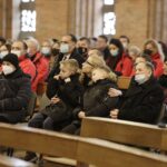 24.11.2021 Kielce. Kościół św. Józefa Robotnika. Pogrzeb Roberta Kałuży, dziennikarza Radia Kielce / Jarosław Kubalski / Radio Kielce