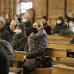 24.11.2021 Kielce. Kościół św. Józefa Robotnika. Pogrzeb Roberta Kałuży, dziennikarza Radia Kielce / Jarosław Kubalski / Radio Kielce