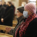 24.11.2021 Kielce. Kościół św. Józefa Robotnika. Pogrzeb Roberta Kałuży, dziennikarza Radia Kielce / Jarosław Kubalski / Radio Kielce