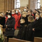 24.11.2021 Kielce. Kościół św. Józefa Robotnika. Pogrzeb Roberta Kałuży, dziennikarza Radia Kielce / Jarosław Kubalski / Radio Kielce