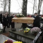 24.11.2021 Kielce. Cmentarz na Piaskach. Pogrzeb Roberta Kałuży, dziennikarza Radia Kielce / Jarosław Kubalski / Radio Kielce