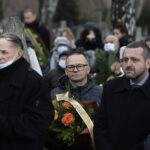 24.11.2021 Kielce. Cmentarz na Piaskach. Pogrzeb Roberta Kałuży, dziennikarza Radia Kielce / Jarosław Kubalski / Radio Kielce