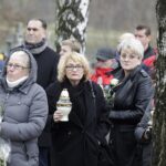 24.11.2021 Kielce. Cmentarz na Piaskach. Pogrzeb Roberta Kałuży, dziennikarza Radia Kielce / Jarosław Kubalski / Radio Kielce