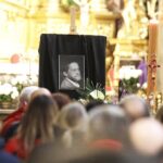 25.11.2021 Kielce. Katedra. Pogrzeb byłego dyrektora technicznego Radia Kielce Wiesława Wójcikiewicza / Jarosław Kubalski / Radio Kielce