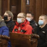 25.11.2021 Kielce. Katedra. Pogrzeb byłego dyrektora technicznego Radia Kielce Wiesława Wójcikiewicza / Jarosław Kubalski / Radio Kielce