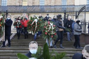 25.11.2021 Kielce. Katedra. Pogrzeb byłego dyrektora technicznego Radia Kielce Wiesława Wójcikiewicza / Jarosław Kubalski / Radio Kielce