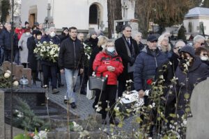 25.11.2021 Kielce. Cmentarz Stary. Pogrzeb byłego dyrektora technicznego Radia Kielce Wiesława Wójcikiewicza / Jarosław Kubalski / Radio Kielce