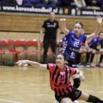 16.01.2022 Kielce. Piłka ręczna kobiet. Mecz Suzuki Korona Handball -  Start Elbląg. Na zdjęciu: Michalina Pastuszka / Jarosław Kubalski / Radio Kielce