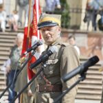 12.08.2021 Kielce. Uroczyste zakończenie 56. (41. po wojnie) Marszu Szlakiem I Kompanii Kadrowej. Komendant marszu Dionizy Krawczyński / Jarosław Kubalski / Radio Kielce