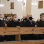 16.01.2022. Starachowice. Msza święta w intencji Jadwigi Kaczyńskiej w 9. rocznicę śmierci. Na zdjęciu (od lewej): Rafał Nowak-  wicewojewoda świętokrzyski, poseł Andrzej Kryj, Piotr Wawrzyk - wiceminister spraw zagranicznych, senator Krzysztof Słoń / Jarosław Kubalski / Radio Kielce